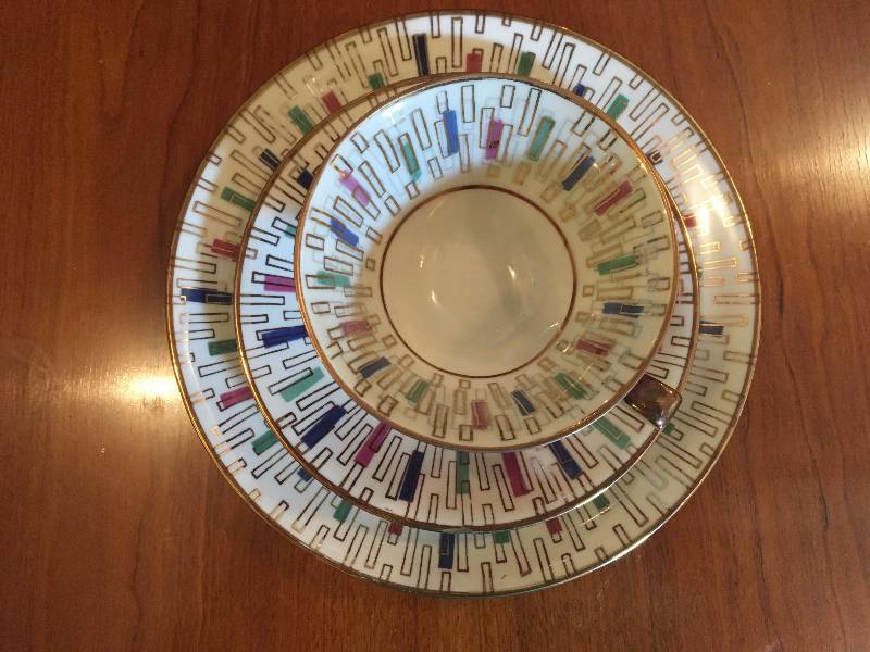 lot 172 image: RHEINPFLAZ, MADE IN GERMANY PORCELAIN 3 PIECE TEACUP SET