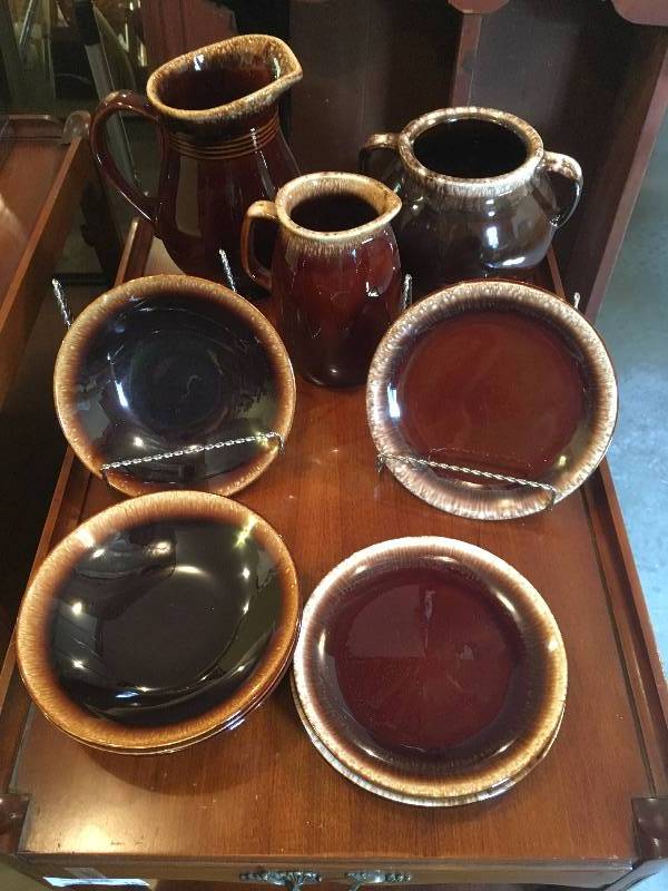 lot 179 image: BROWN STONEWARE, 10 PIECES