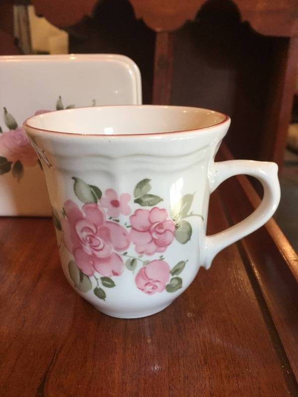 lot 180 image: GIBSON CHINA