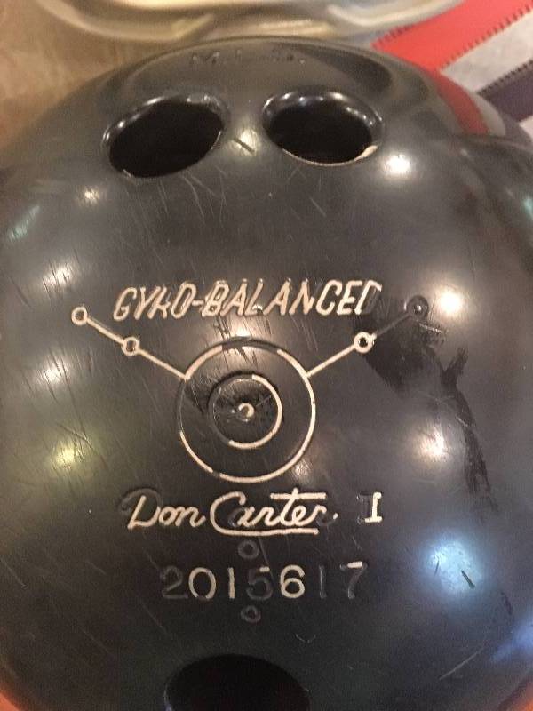 lot 194 image: DON CARTER BOWLING BALL AND BAG