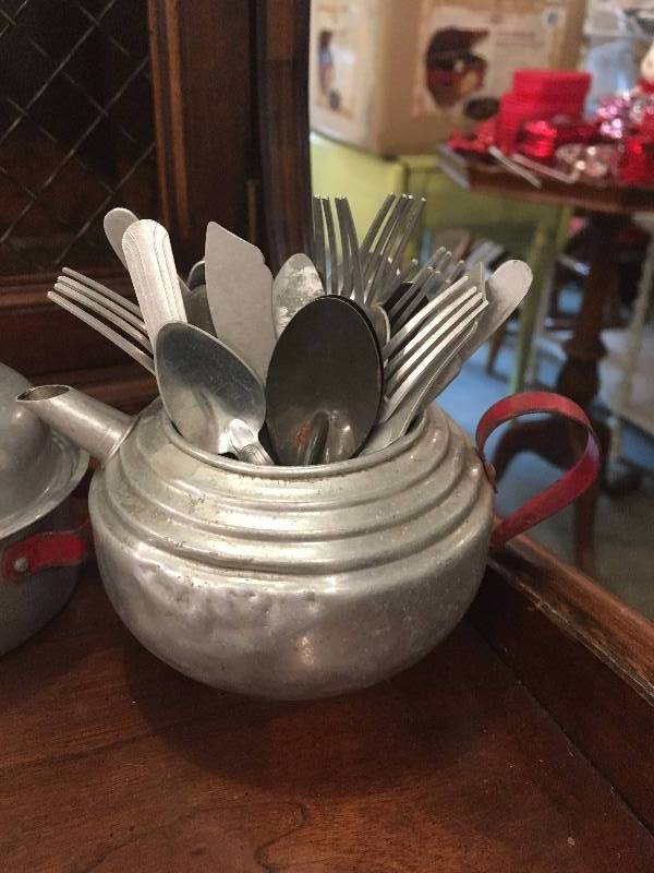 lot 200 image: VINTAGE TOY COOKWARE (50) PIECES