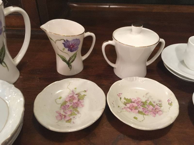 lot 201 image: MINIATURE TEA SET LOT (19) PIECES