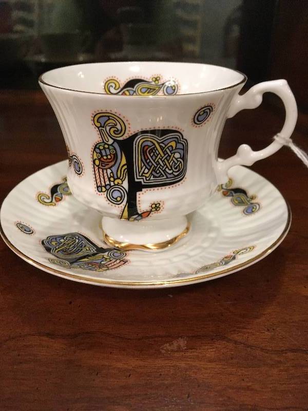 lot 221 image: ROYAL TARA CHINA TEACUP AND SAUCER, FLORAL PATTERN SAUCER AND (3) CUPS.