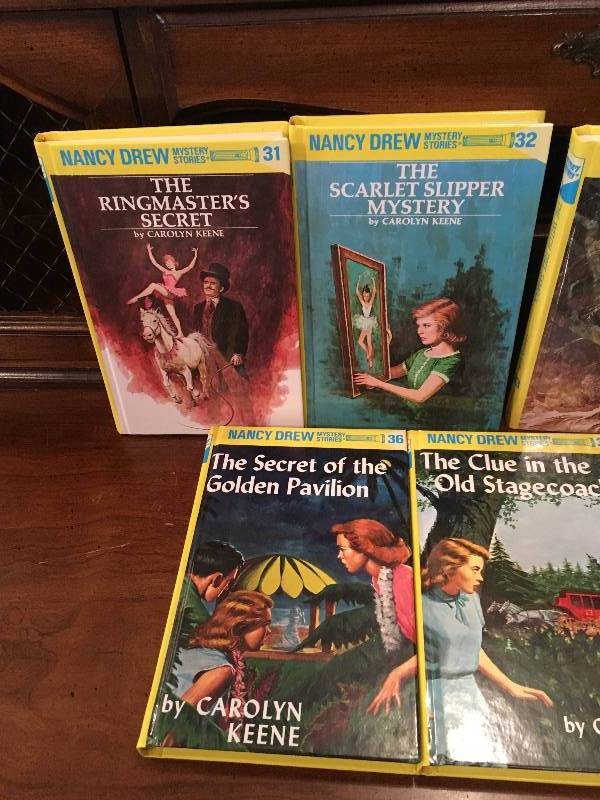lot 223 image: NANCY DREW HARDCOVER BOOKS