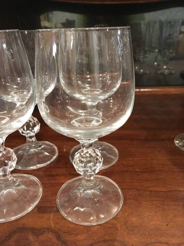 lot 233 image: (6) MIMOSA GLASSES, (4) WINE GLASSES.