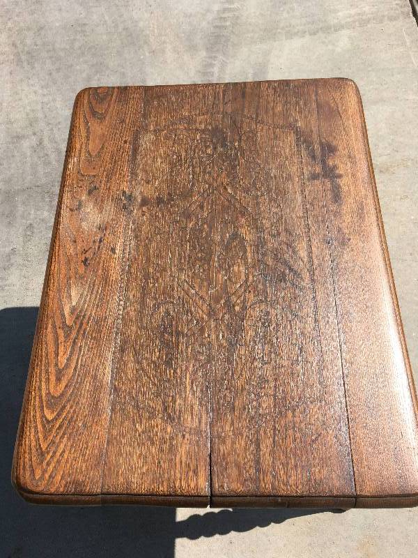 lot 253 image: ANTIQUE SIDE TABLE
