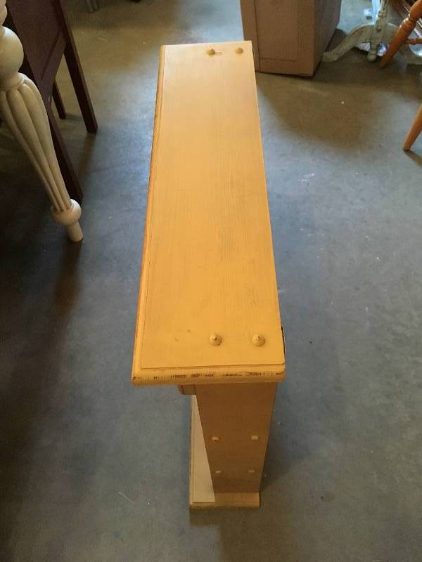 lot 273 image: WOOD DISPLAY SHELF