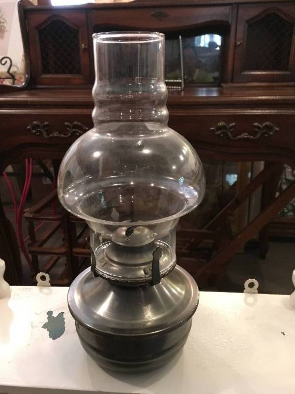 lot 276 image: WOOD WALL SHELF & HURRICANE LAMP