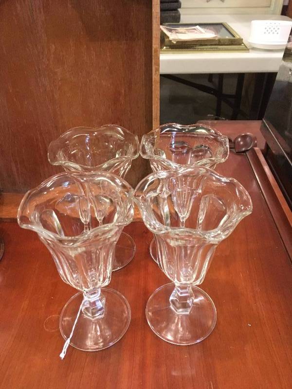 lot 216 image: WOOD TRAY, BROMWELLS SIFTER, AND (4) SUNDAE GLASSES