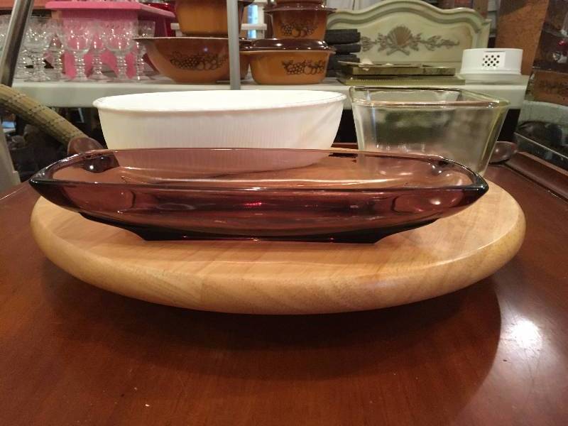 lot 217 image: LAZY SUSAN, (3) VINTAGE DISHES