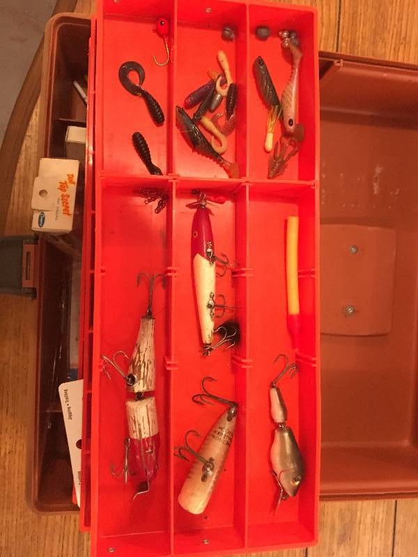 lot 299 image: TACKLE BOX WITH CONTENTS