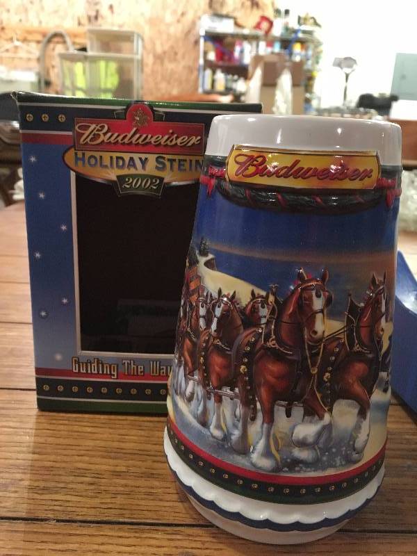 lot 397 image: HOLIDAY BUDWEISER STEIN AND SINGING SNOWMAN