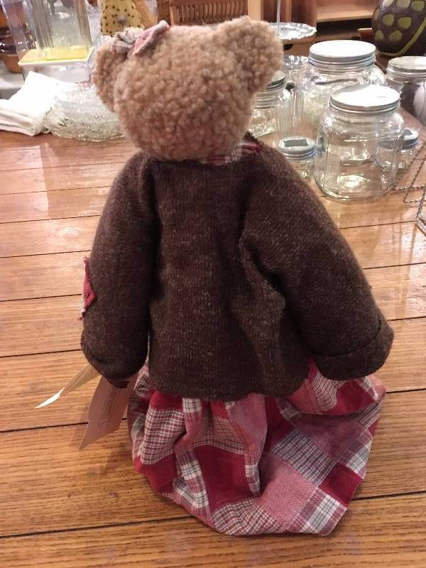 lot 340 image: MOLLY TEDDY TOMPKINS COLLECTIBLE BEARS