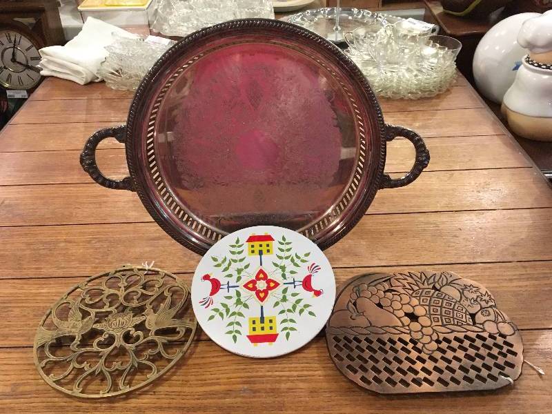 lot 360 image: ANTIQUE METAL TRAY & (3) HOT PLATES.