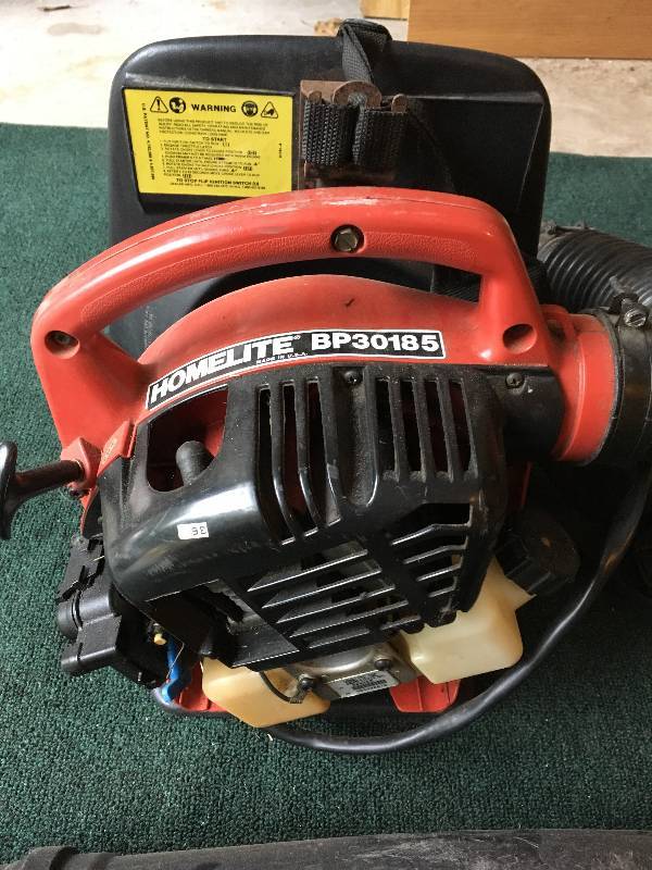 lot 427 image: HOMELITE BACK PACK LEAF BLOWER