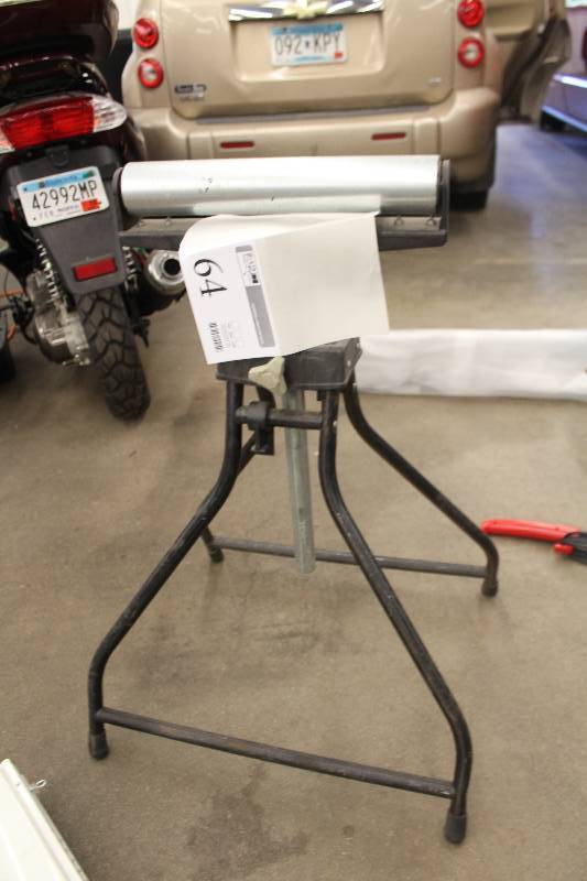 lot 64 image: Portable Rolling Press