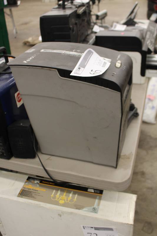 lot 65 image: Fellowes Shredder