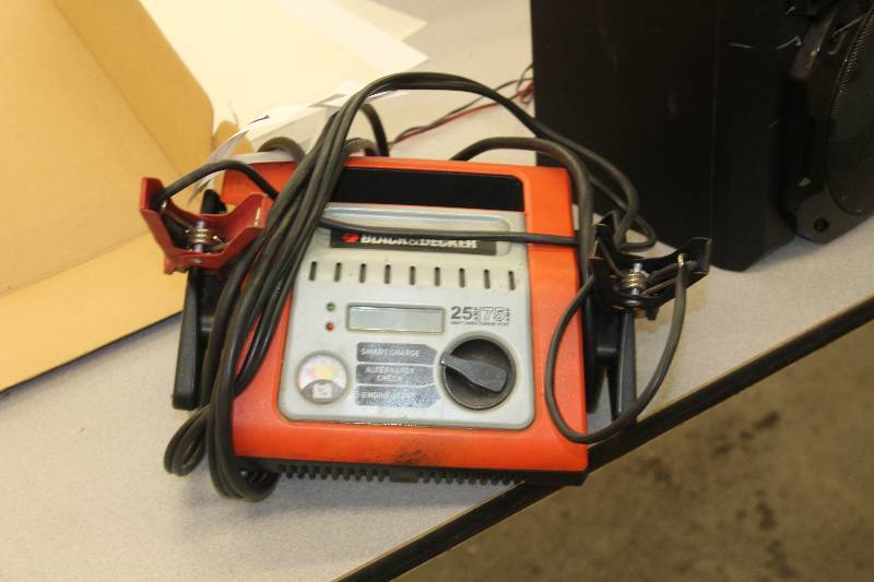 lot 62 image: Baccus Battery Charger