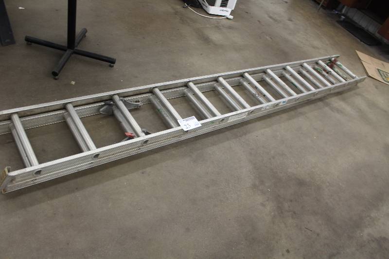 lot 23 image: Werner Job Master Type II Medium Duty Commercial 16ft. Extension Ladder
