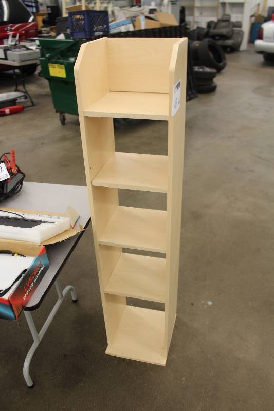 lot 43 image: 5-Shelf Wood Display Shelf