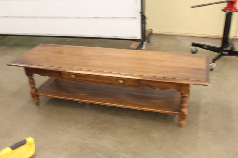 lot 14 image: Wood Coffee Table