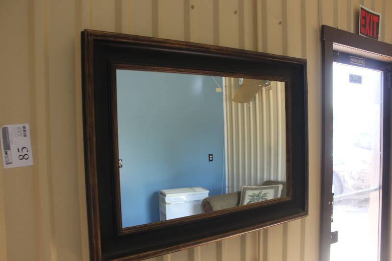 lot 85 image: Framed Wall Mirror