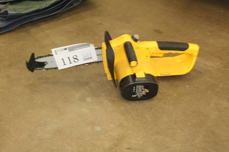 lot 118 image: Tornado Tools 18V Cordless Chain Saw