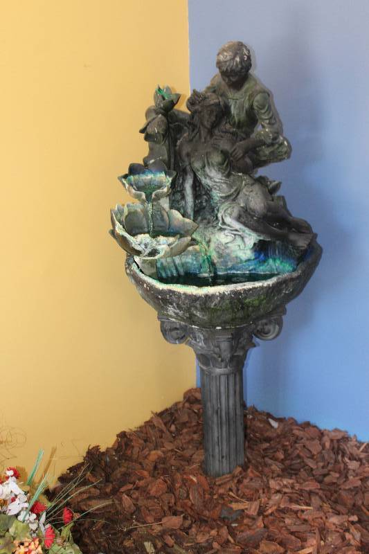 lot 112 image: Fountain