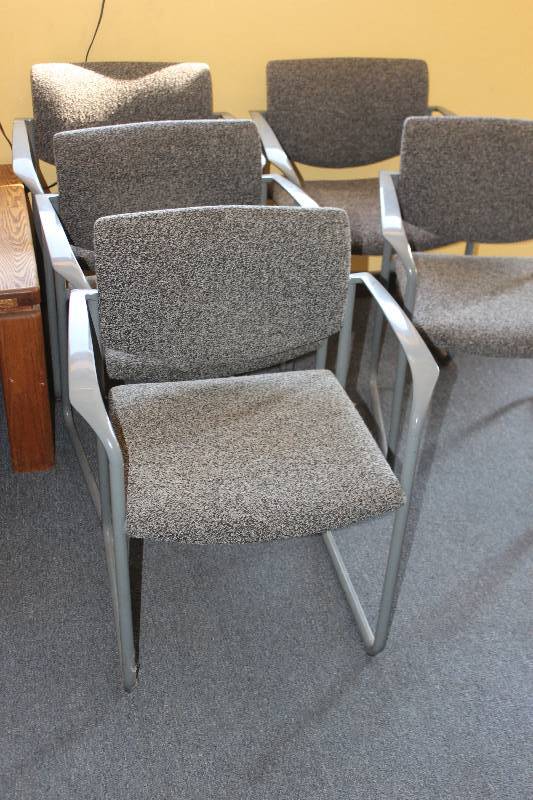 lot 108 image: Lot of (5) Padded Office Chairs