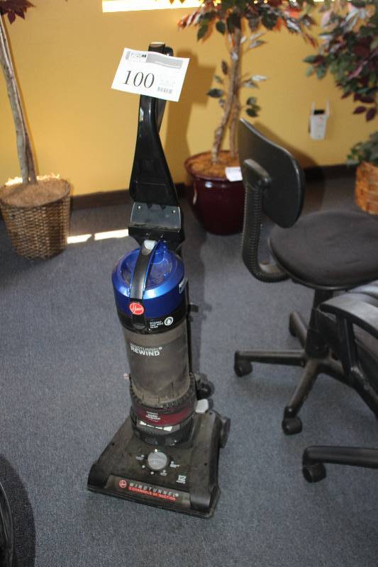 lot 100 image: Hoover Rewind Windtunnel 12A Floor Vacuum
