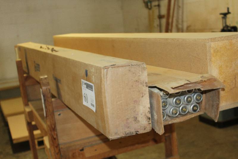 lot 60 image: Lot of (2) Boxes of Philips F96T12 Cool White Flourescent Lamps