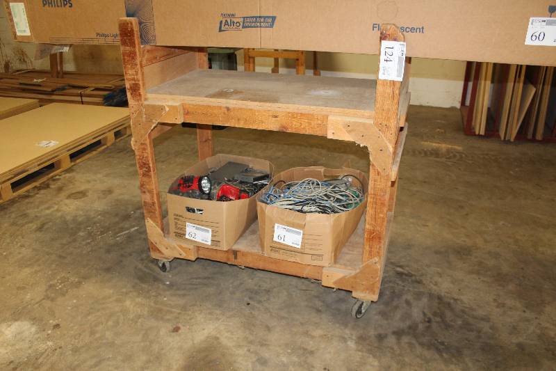 lot 124 image: 4-Wheel 2-Shelf Wood Utility Cart