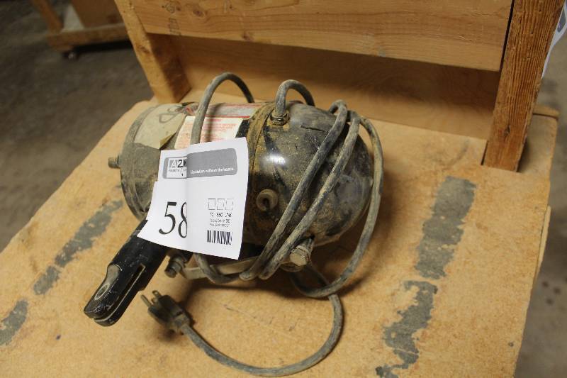 lot 58 image: Dayton Oscillator Fan Motor