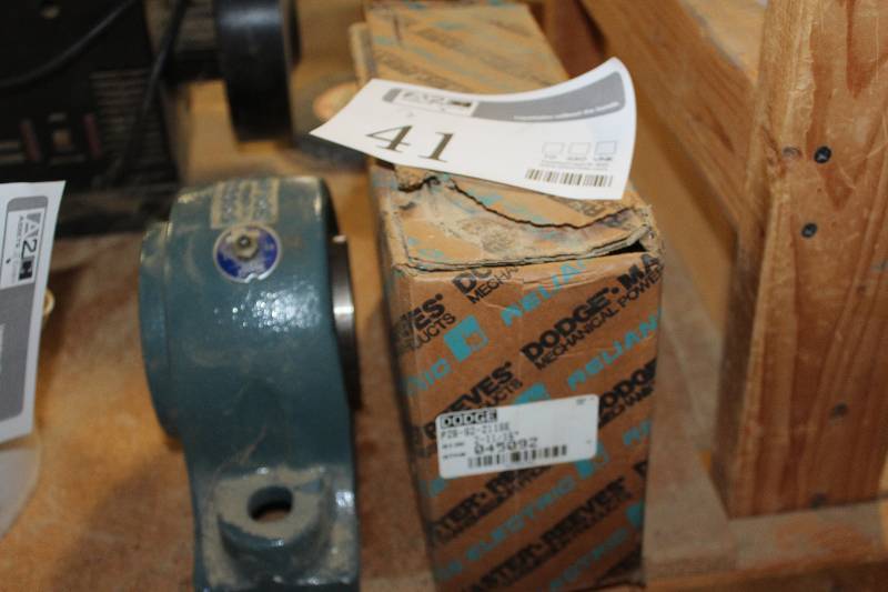 lot 41 image: Lot of (2) Dodge S-2000 Mounted Spherical Roller Bearings