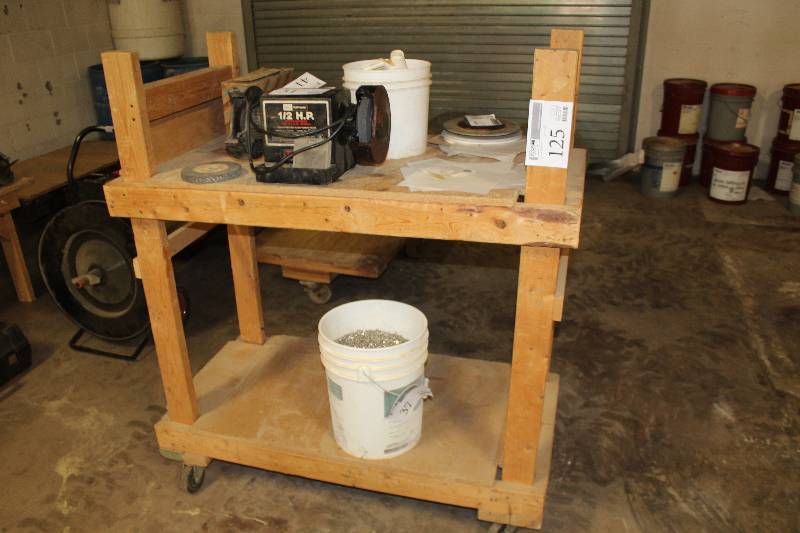 lot 125 image: 4-Wheel 2-Shelf Wood Utility Cart