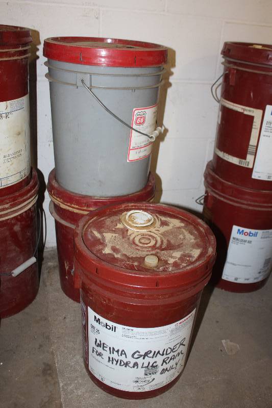lot 46 image: Lot of (3) Partial 5-Gallon Plastic Pails of Phillips 66 Magnus-A Hydraulic Oil