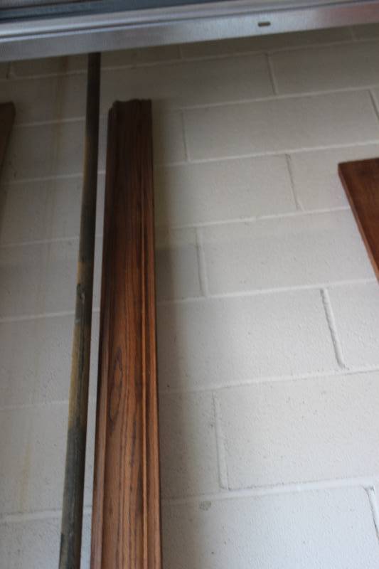 lot 90 image: Lot of (2) Pre-Finished 3-14in. Oak Crown Moulding