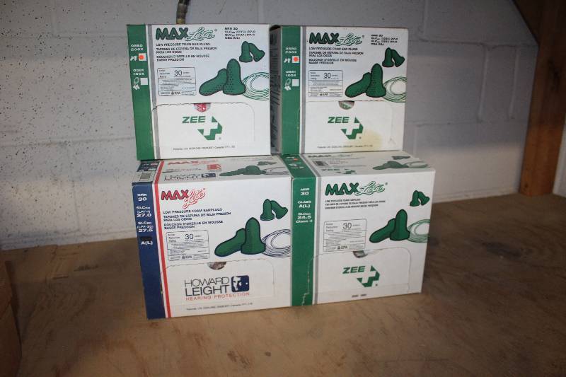 lot 109 image: Max Lite Low Pressure Foam Ear Plugs wo String