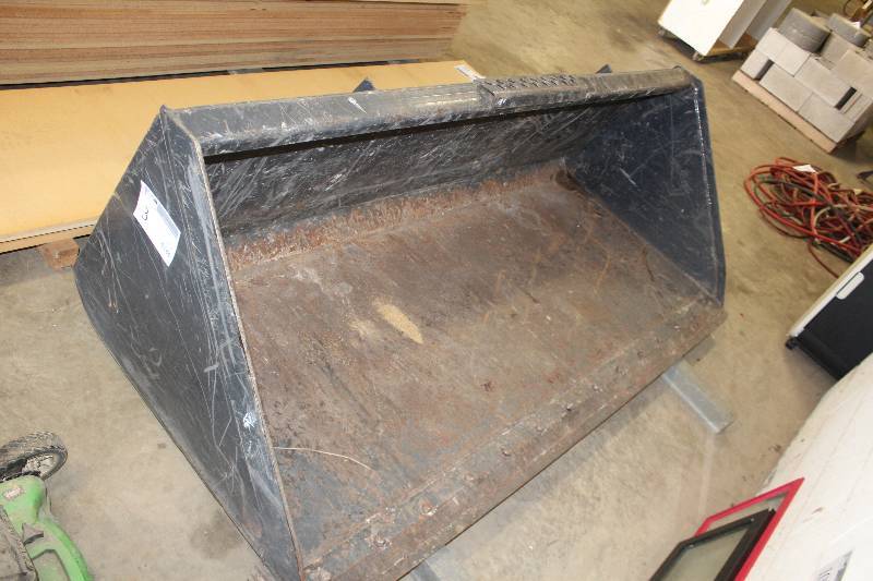 lot 3 image: Skid Steer Snow Bucket