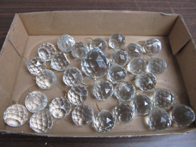 lot 12 image: Lot of Large Vintage Round Faceted Crystal Prisms