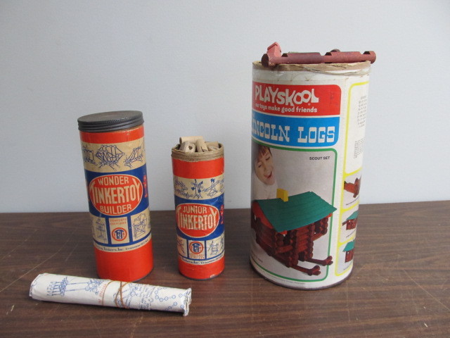 lot 27 image: Lot of Vintage Lincoln Logs & Tinker Toys