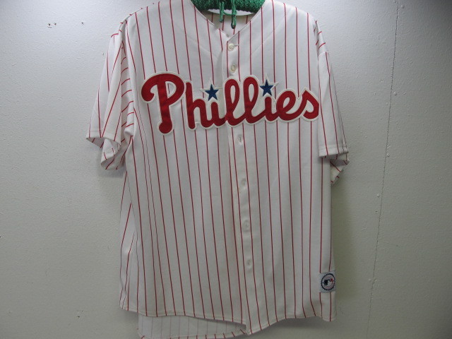 lot 80 image: Ryan Howard Phillies Jersey