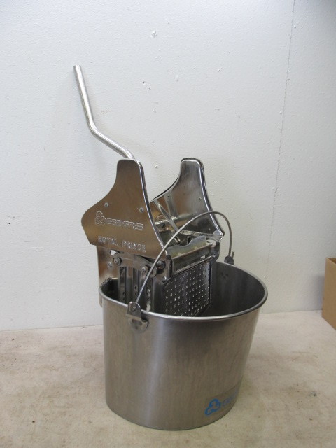 lot 83 image: QUALITY Stainless Steel Geerpres Downward Pressure Wringer
