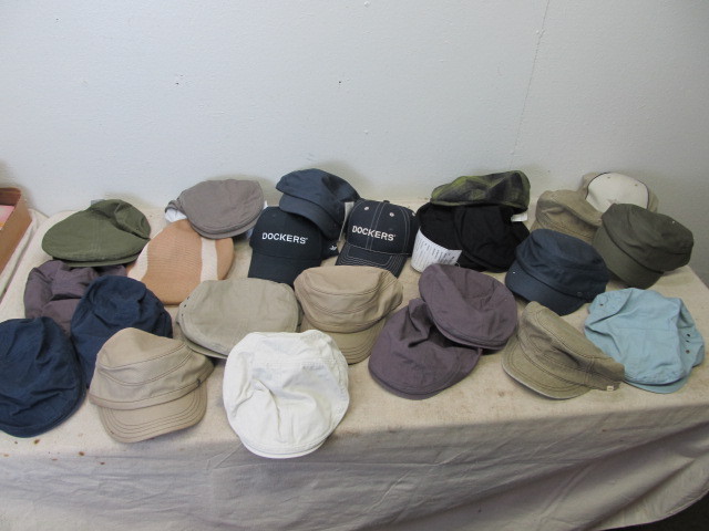 lot 135 image: Lot of 25 NEW Hats