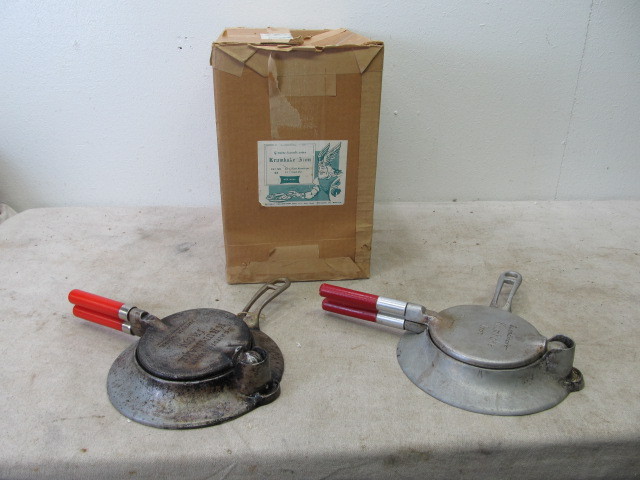 lot 137 image: 2 Vintage Scandinavian Krumkake Makers - 1 w Box
