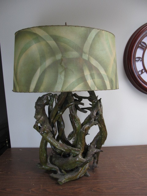 lot 5 image: Mid Century 1950s Driftwood Table Lamp