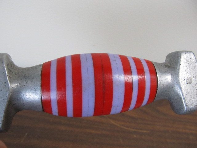 lot 129 image: Orig Vintage WW2 Era Stripe Handle Fighting knife
