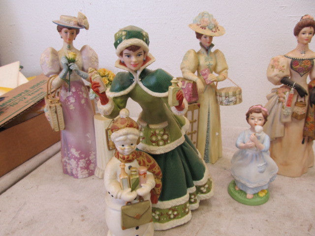 lot 155 image: Lot of Avon Sales Award Figurines