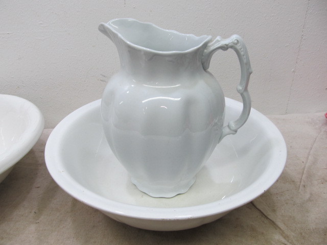 lot 156 image: Antique Pitcher & Bowls