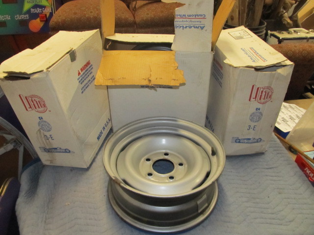 lot 161 image: 3 Custom Racing Wheels